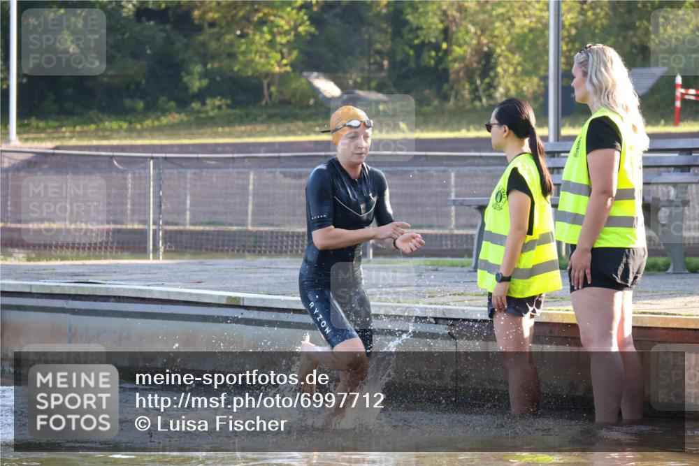 08.09.2024 - Stadtparktriathlon Luisa Fischer http://msf.ph/oto/6997712 08.09.2024 09:05:01 Schwimmen 131 meine-sportfotos.de