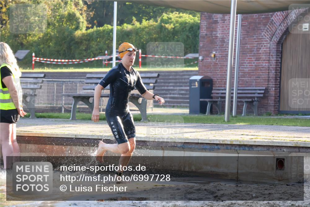 08.09.2024 - Stadtparktriathlon Luisa Fischer http://msf.ph/oto/6997728 08.09.2024 09:05:03 Schwimmen 131 meine-sportfotos.de