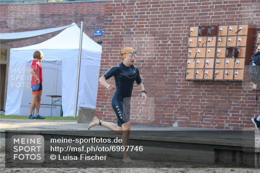 08.09.2024 - Stadtparktriathlon Luisa Fischer http://msf.ph/oto/6997746 08.09.2024 09:05:04 Schwimmen 131 meine-sportfotos.de