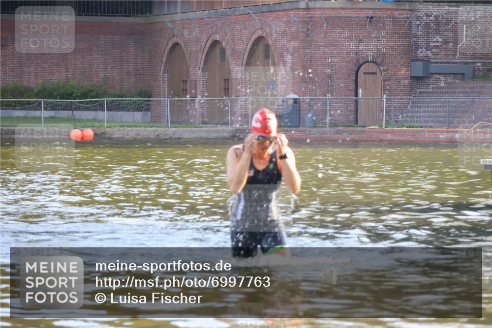 08.09.2024 - Stadtparktriathlon Luisa Fischer http://msf.ph/oto/6997763 08.09.2024 09:05:18 Schwimmen 133 meine-sportfotos.de