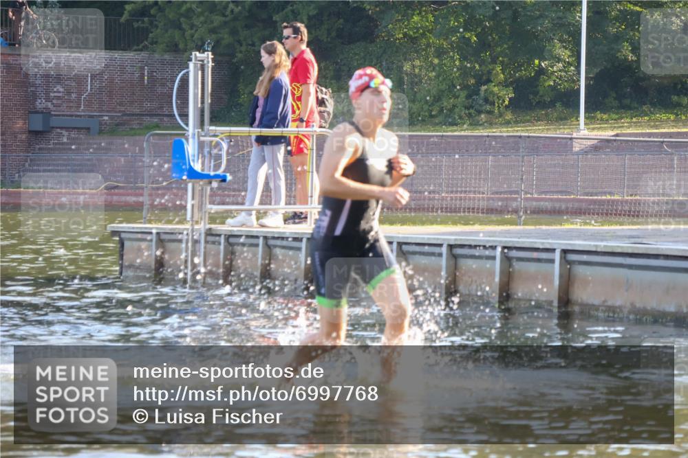 08.09.2024 - Stadtparktriathlon Luisa Fischer http://msf.ph/oto/6997768 08.09.2024 09:05:21 Schwimmen 133 meine-sportfotos.de