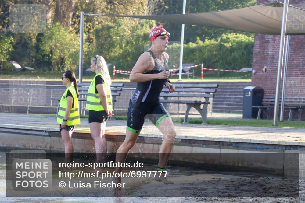 08.09.2024 - Stadtparktriathlon Luisa Fischer http://msf.ph/oto/6997777 08.09.2024 09:05:24 Schwimmen 133 meine-sportfotos.de