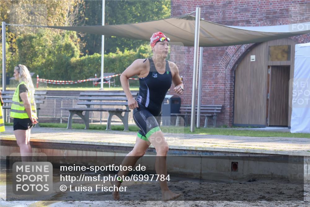 08.09.2024 - Stadtparktriathlon Luisa Fischer http://msf.ph/oto/6997784 08.09.2024 09:05:24 Schwimmen 133 meine-sportfotos.de