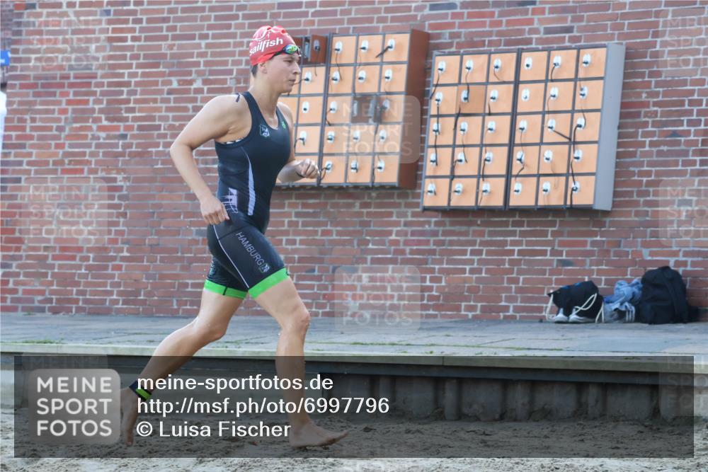 08.09.2024 - Stadtparktriathlon Luisa Fischer http://msf.ph/oto/6997796 08.09.2024 09:05:25 Schwimmen 133, 159 meine-sportfotos.de