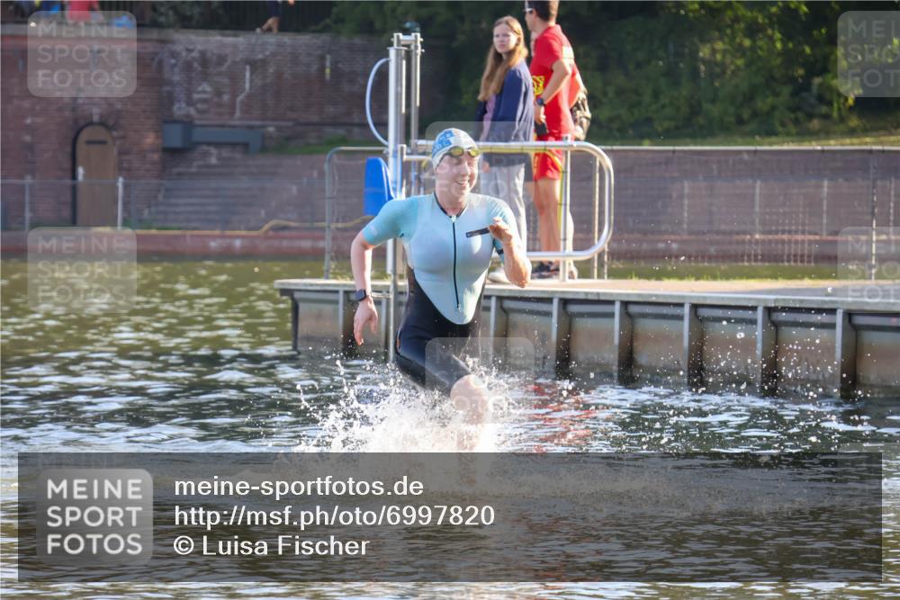 08.09.2024 - Stadtparktriathlon Luisa Fischer http://msf.ph/oto/6997820 08.09.2024 09:05:32 Schwimmen 159 meine-sportfotos.de