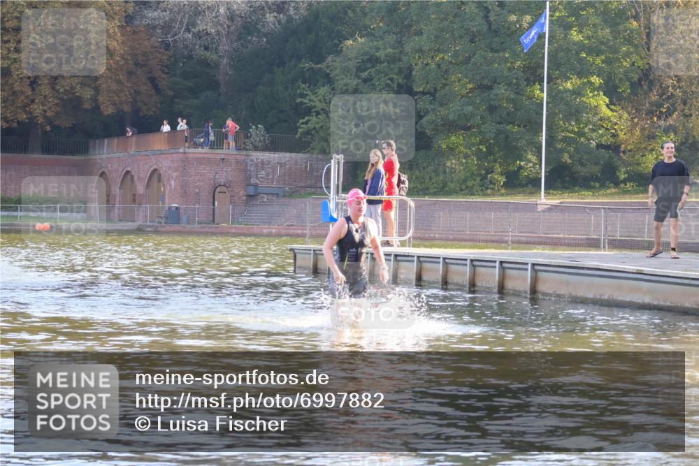 08.09.2024 - Stadtparktriathlon Luisa Fischer http://msf.ph/oto/6997882 08.09.2024 09:05:54 Schwimmen 167 meine-sportfotos.de