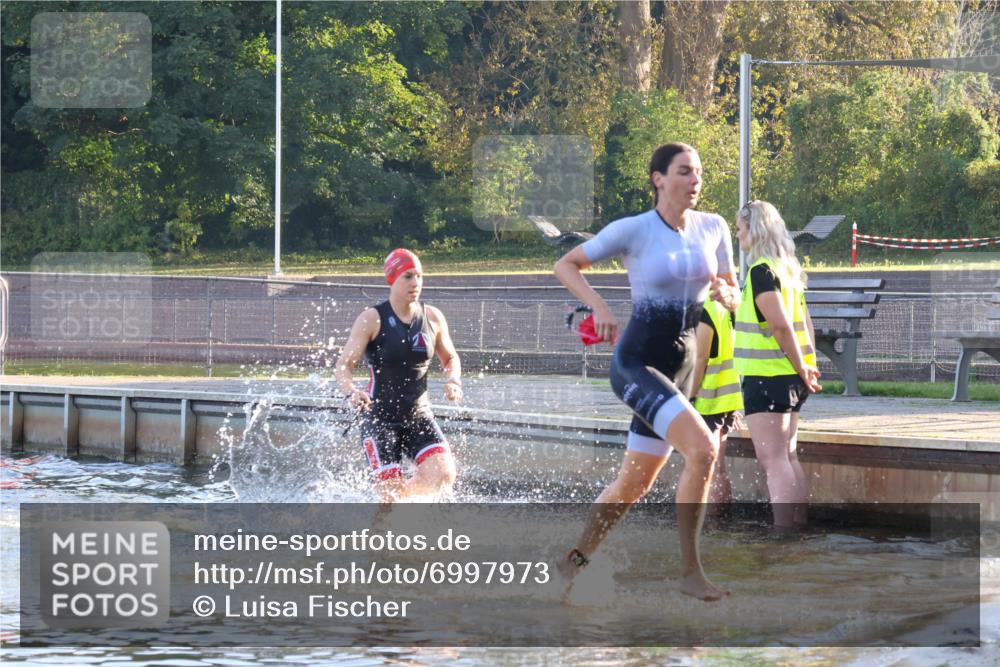 08.09.2024 - Stadtparktriathlon Luisa Fischer http://msf.ph/oto/6997973 08.09.2024 09:06:14 Schwimmen 153, 172 meine-sportfotos.de