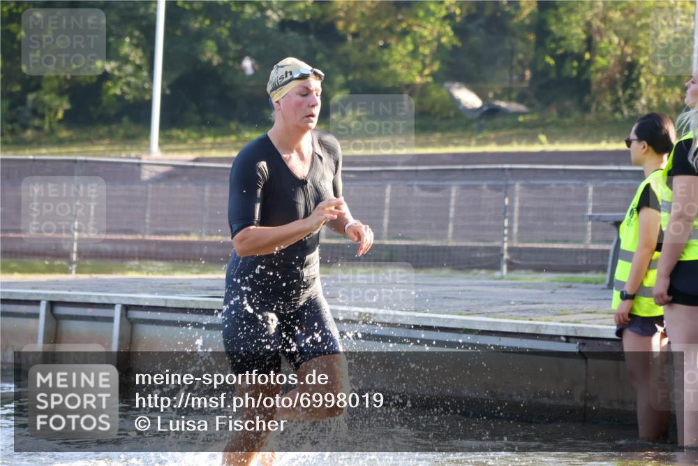 08.09.2024 - Stadtparktriathlon Luisa Fischer http://msf.ph/oto/6998019 08.09.2024 09:06:33 Schwimmen 174 meine-sportfotos.de