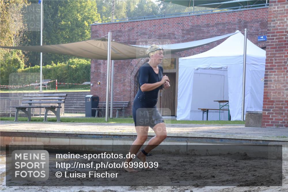 08.09.2024 - Stadtparktriathlon Luisa Fischer http://msf.ph/oto/6998039 08.09.2024 09:06:35 Schwimmen 174 meine-sportfotos.de