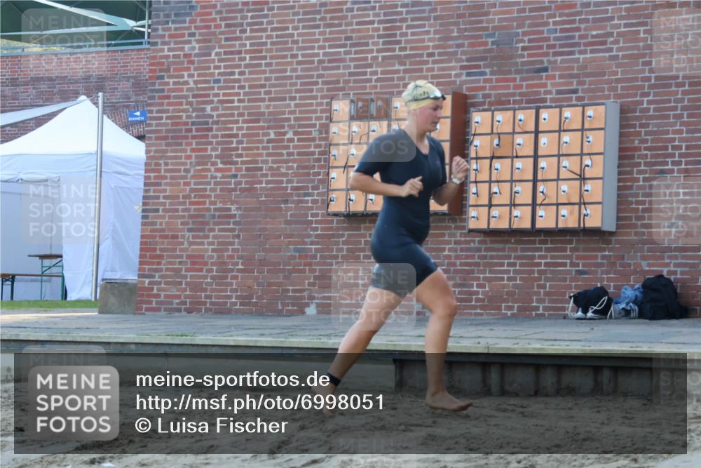 08.09.2024 - Stadtparktriathlon Luisa Fischer http://msf.ph/oto/6998051 08.09.2024 09:06:36 Schwimmen 174 meine-sportfotos.de