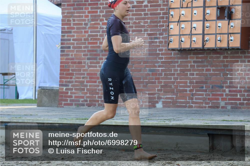 08.09.2024 - Stadtparktriathlon Luisa Fischer http://msf.ph/oto/6998279 08.09.2024 09:07:28 Schwimmen 144, 173 meine-sportfotos.de