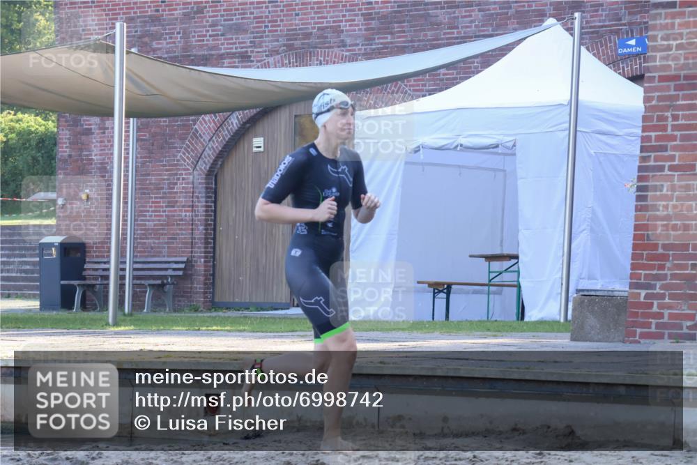 08.09.2024 - Stadtparktriathlon Luisa Fischer http://msf.ph/oto/6998742 08.09.2024 09:09:14 Schwimmen 146, 160, 166 meine-sportfotos.de