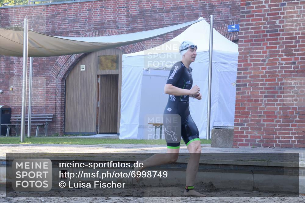 08.09.2024 - Stadtparktriathlon Luisa Fischer http://msf.ph/oto/6998749 08.09.2024 09:09:15 Schwimmen 146, 160, 166 meine-sportfotos.de