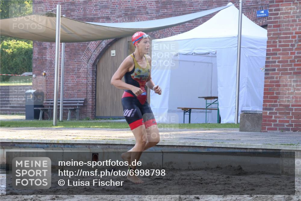 08.09.2024 - Stadtparktriathlon Luisa Fischer http://msf.ph/oto/6998798 08.09.2024 09:09:20 Schwimmen 146, 160, 166 meine-sportfotos.de