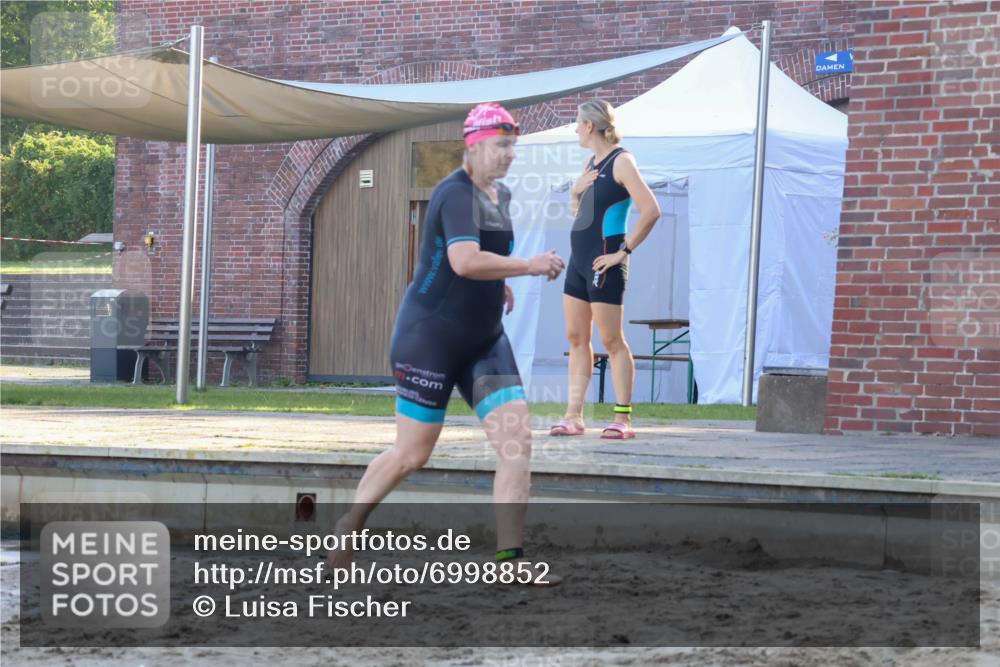 08.09.2024 - Stadtparktriathlon Luisa Fischer http://msf.ph/oto/6998852 08.09.2024 09:10:09 Schwimmen 179 meine-sportfotos.de