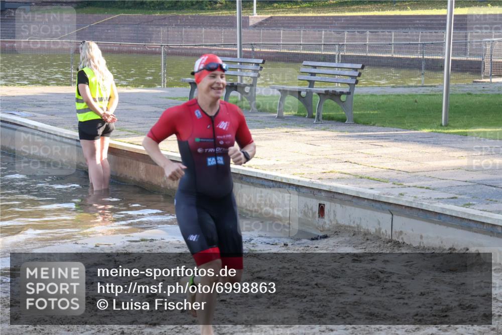 08.09.2024 - Stadtparktriathlon Luisa Fischer http://msf.ph/oto/6998863 08.09.2024 09:10:42 Schwimmen 148 meine-sportfotos.de