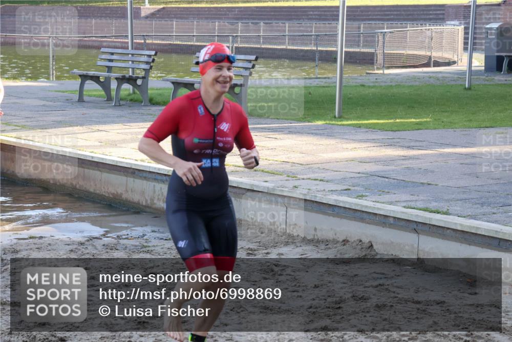 08.09.2024 - Stadtparktriathlon Luisa Fischer http://msf.ph/oto/6998869 08.09.2024 09:10:42 Schwimmen 148 meine-sportfotos.de
