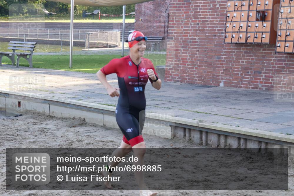 08.09.2024 - Stadtparktriathlon Luisa Fischer http://msf.ph/oto/6998885 08.09.2024 09:10:43 Schwimmen 148 meine-sportfotos.de