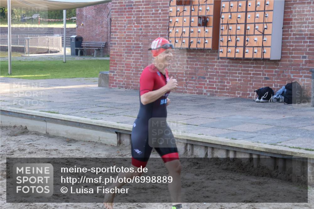 08.09.2024 - Stadtparktriathlon Luisa Fischer http://msf.ph/oto/6998889 08.09.2024 09:10:44 Schwimmen 148 meine-sportfotos.de