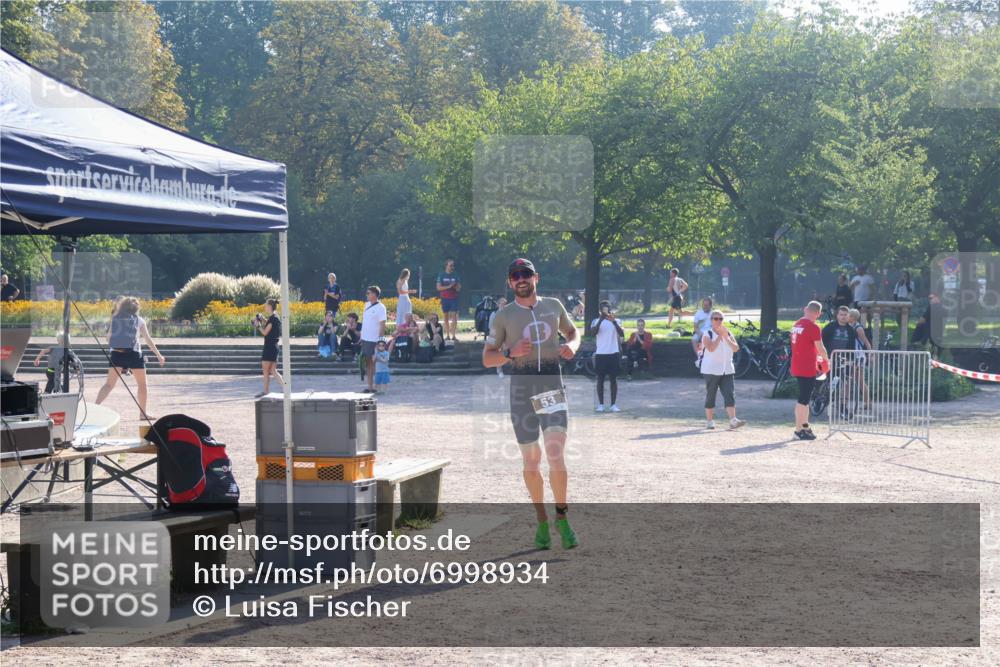 08.09.2024 - Stadtparktriathlon Luisa Fischer http://msf.ph/oto/6998934 08.09.2024 09:31:08 Schwimmen  meine-sportfotos.de