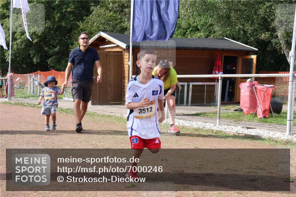 08.09.2024 - Airport Race Strokosch-Dieckow http://msf.ph/oto/7000246 08.09.2024 11:15:17 Ziel  meine-sportfotos.de