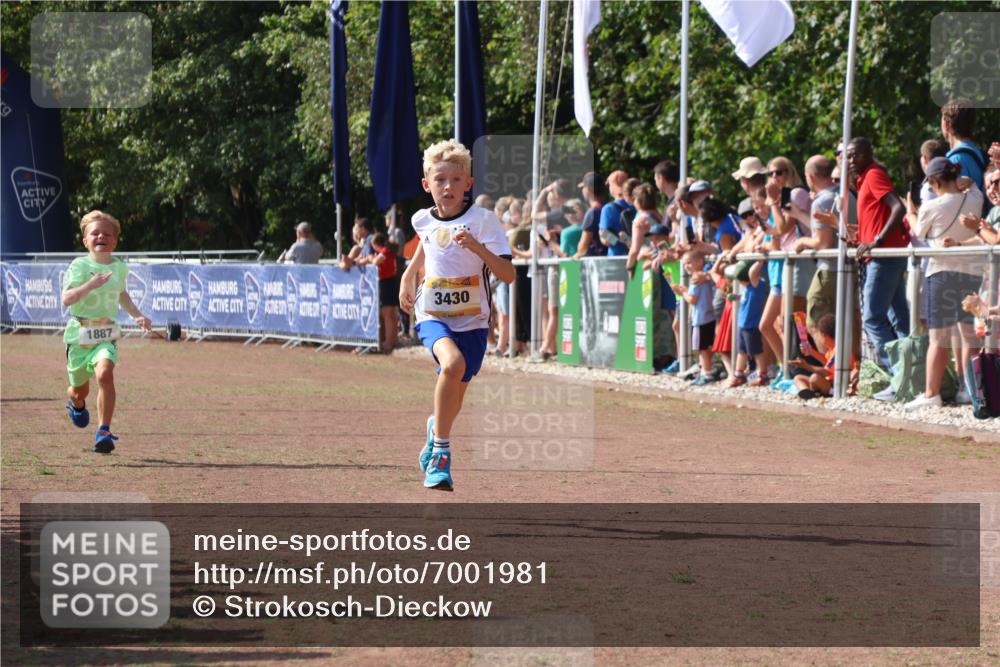 08.09.2024 - Airport Race Strokosch-Dieckow http://msf.ph/oto/7001981 08.09.2024 11:26:24 Ziel 1887, 1896, 1905, 3430 meine-sportfotos.de