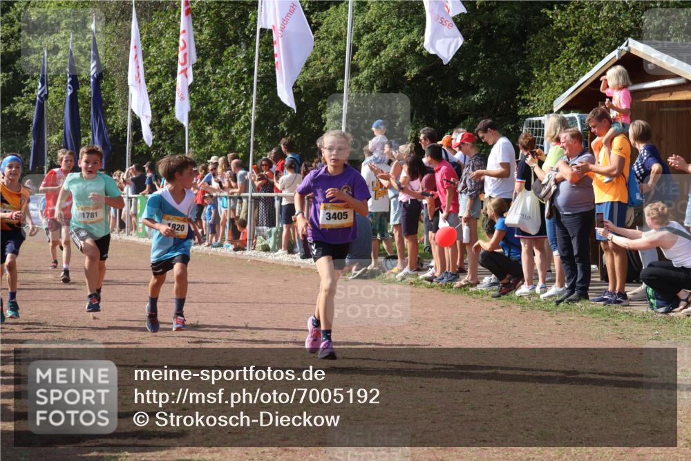 08.09.2024 - Airport Race Strokosch-Dieckow http://msf.ph/oto/7005192 08.09.2024 11:27:46 Ziel 1607, 1646, 1746, 1781, 1808, 1812, 1820, 1866, 1902, 1904, 1912, 1927, 3405, 3416, 3417, 3429, 3446 meine-sportfotos.de