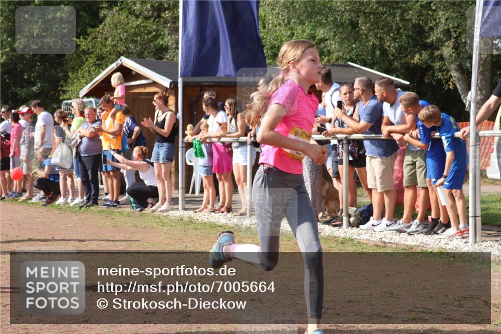 08.09.2024 - Airport Race Strokosch-Dieckow http://msf.ph/oto/7005664 08.09.2024 11:27:55 Ziel 1607, 1633, 1642, 1646, 1719, 1755, 1770, 1818, 1843, 1860, 1885, 1892, 1912, 3415, 3422, 3432 meine-sportfotos.de