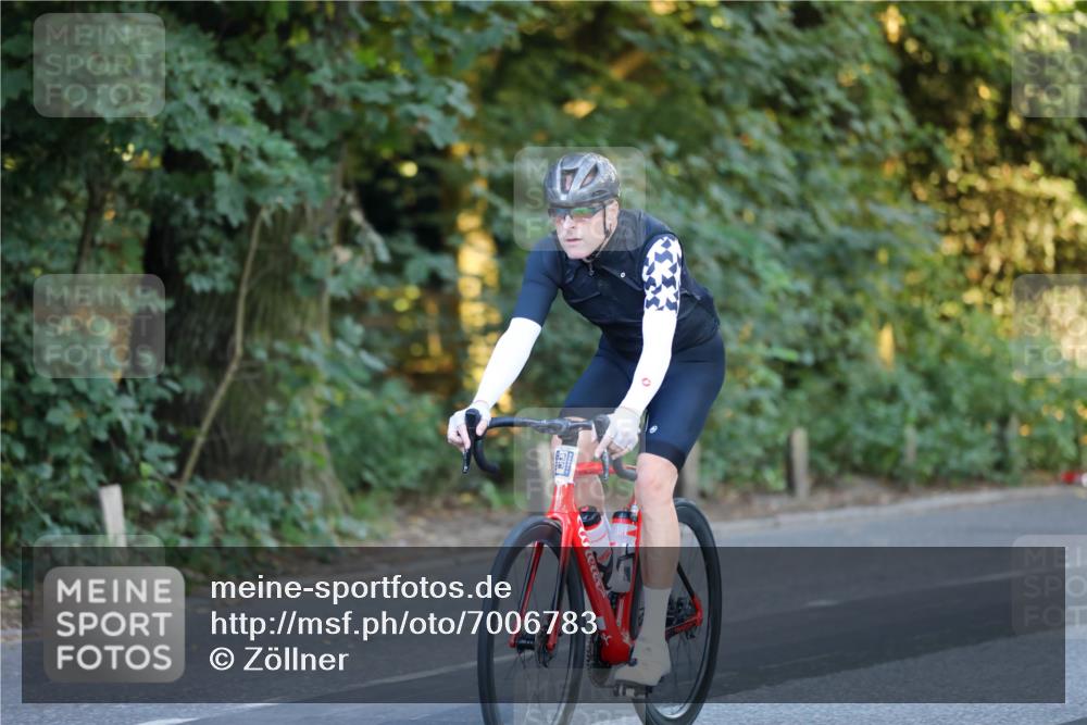 08.09.2024 - Stadtparktriathlon Zöllner http://msf.ph/oto/7006783 08.09.2024 08:02:29 Radfahren  meine-sportfotos.de