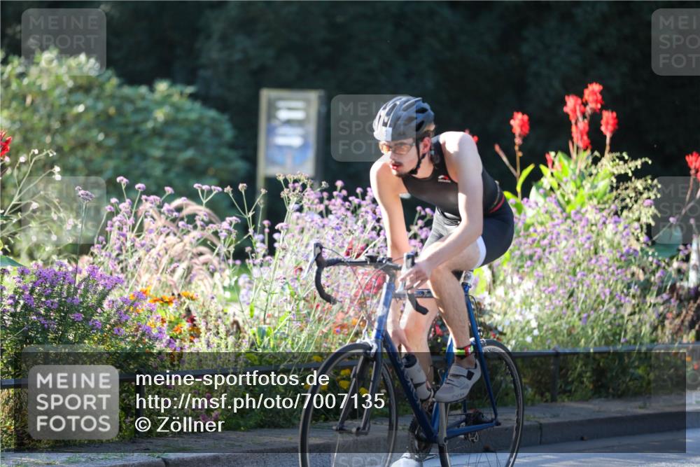 08.09.2024 - Stadtparktriathlon Zöllner http://msf.ph/oto/7007135 08.09.2024 08:50:15 Radfahren 1, 22, 32, 56 meine-sportfotos.de