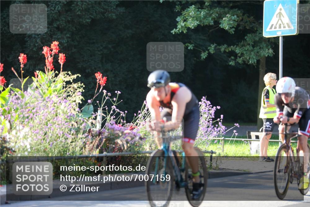 08.09.2024 - Stadtparktriathlon Zöllner http://msf.ph/oto/7007159 08.09.2024 08:50:20 Radfahren 1, 19, 22, 32, 86 meine-sportfotos.de