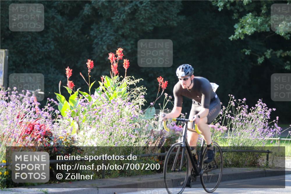 08.09.2024 - Stadtparktriathlon Zöllner http://msf.ph/oto/7007200 08.09.2024 08:50:23 Radfahren 1, 19, 32, 86 meine-sportfotos.de