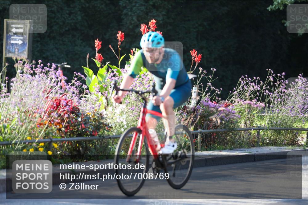 08.09.2024 - Stadtparktriathlon Zöllner http://msf.ph/oto/7008769 08.09.2024 08:53:24 Radfahren 60, 67 meine-sportfotos.de