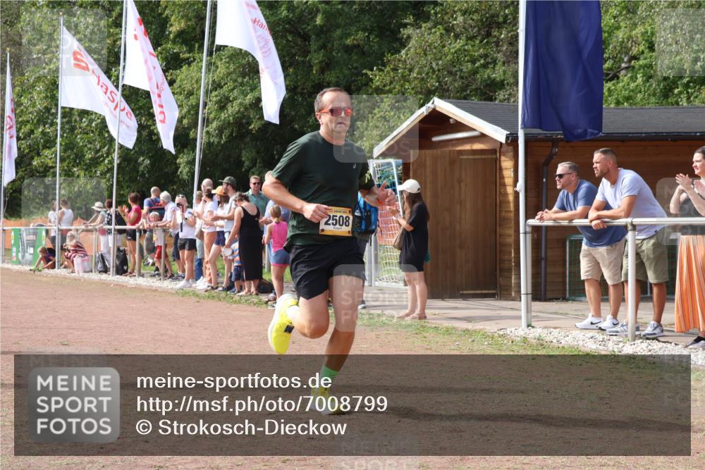 08.09.2024 - Airport Race Strokosch-Dieckow http://msf.ph/oto/7008799 08.09.2024 12:02:19 Ziel 2508, 2650, 2669 meine-sportfotos.de