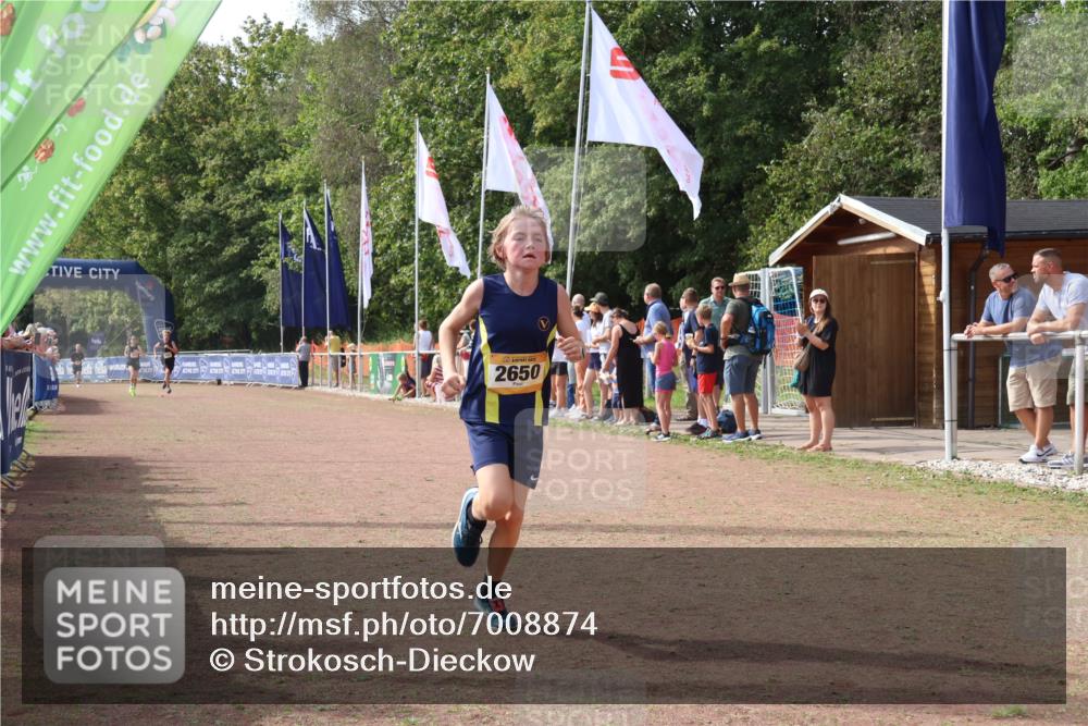 08.09.2024 - Airport Race Strokosch-Dieckow http://msf.ph/oto/7008874 08.09.2024 12:02:21 Ziel 2508, 2650, 2669 meine-sportfotos.de