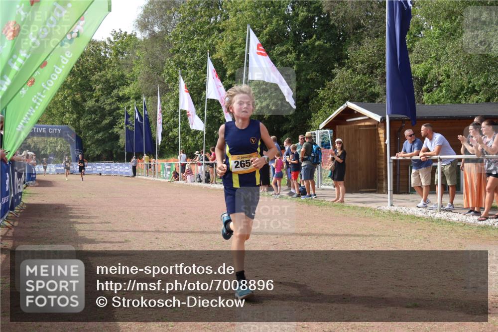 08.09.2024 - Airport Race Strokosch-Dieckow http://msf.ph/oto/7008896 08.09.2024 12:02:21 Ziel 2508, 2650, 2669 meine-sportfotos.de