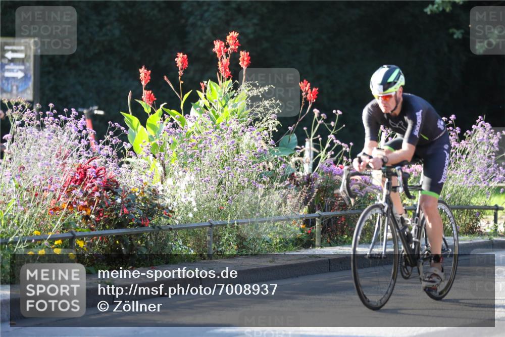 08.09.2024 - Stadtparktriathlon Zöllner http://msf.ph/oto/7008937 08.09.2024 08:53:58 Radfahren 6, 7, 13, 14, 16, 64 meine-sportfotos.de