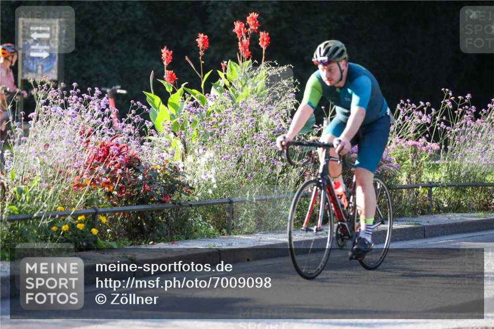 08.09.2024 - Stadtparktriathlon Zöllner http://msf.ph/oto/7009098 08.09.2024 08:54:09 Radfahren 64, 69 meine-sportfotos.de