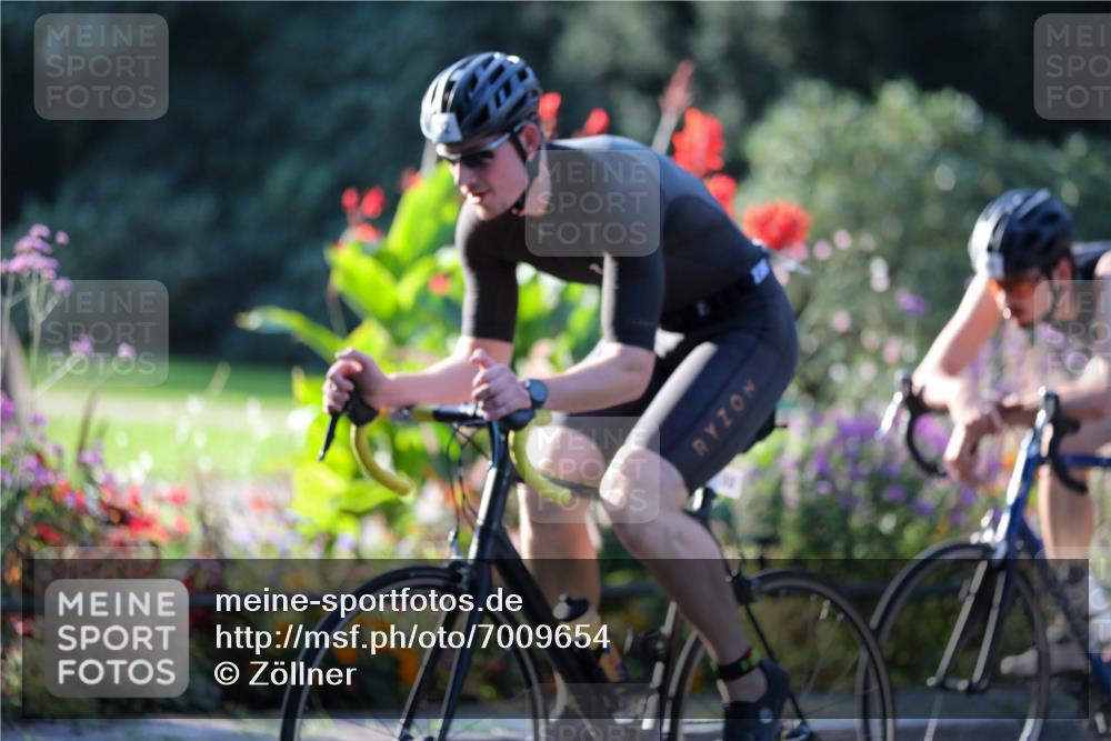08.09.2024 - Stadtparktriathlon Zöllner http://msf.ph/oto/7009654 08.09.2024 08:56:46 Radfahren 32, 34, 47, 56 meine-sportfotos.de