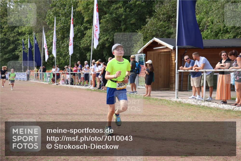 08.09.2024 - Airport Race Strokosch-Dieckow http://msf.ph/oto/7010043 08.09.2024 12:03:13 Ziel 2614, 3074, 3081 meine-sportfotos.de