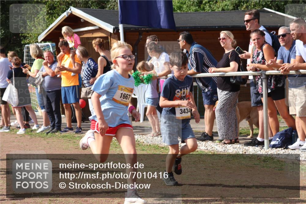 08.09.2024 - Airport Race Strokosch-Dieckow http://msf.ph/oto/7010416 08.09.2024 11:29:42 Ziel 1634, 1636, 1665, 1667, 1681, 1728, 1769, 1789, 1836, 1842, 1844, 1849, 1864, 1916, 1922, 3434 meine-sportfotos.de