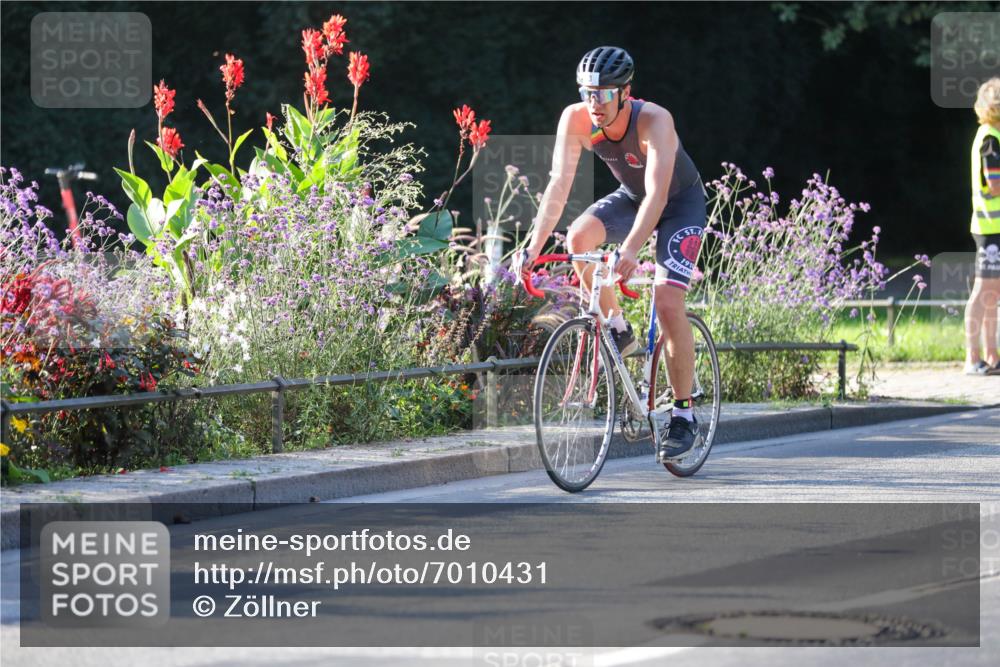 08.09.2024 - Stadtparktriathlon Zöllner http://msf.ph/oto/7010431 08.09.2024 08:59:01 Radfahren 3, 8, 10, 42 meine-sportfotos.de