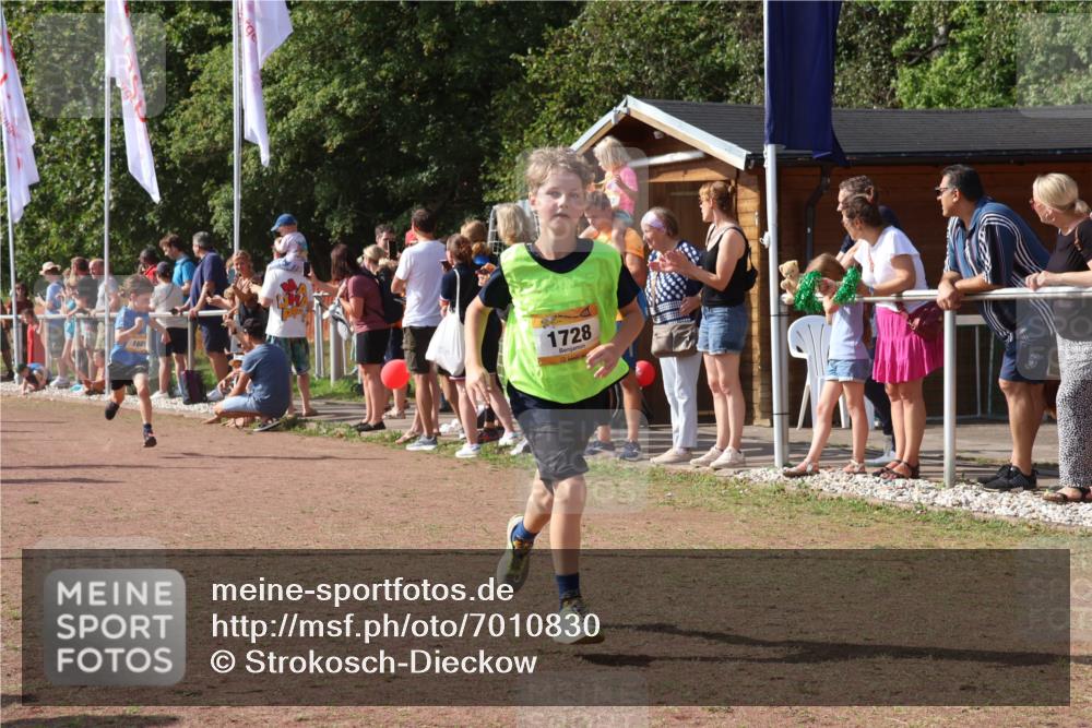 08.09.2024 - Airport Race Strokosch-Dieckow http://msf.ph/oto/7010830 08.09.2024 11:29:48 Ziel 1634, 1665, 1673, 1681, 1712, 1720, 1728, 1775, 1814, 1836, 1841, 1842, 1844, 1868, 1879, 1903, 1925, 1928, 3409 meine-sportfotos.de