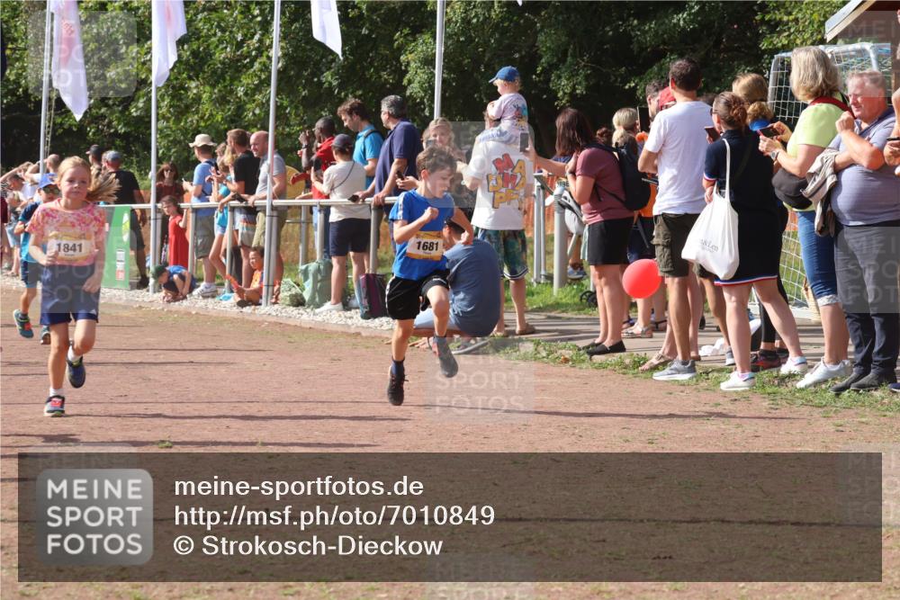 08.09.2024 - Airport Race Strokosch-Dieckow http://msf.ph/oto/7010849 08.09.2024 11:29:49 Ziel 1634, 1665, 1673, 1681, 1712, 1720, 1728, 1775, 1814, 1836, 1841, 1842, 1844, 1868, 1879, 1903, 1925, 1928, 3409 meine-sportfotos.de