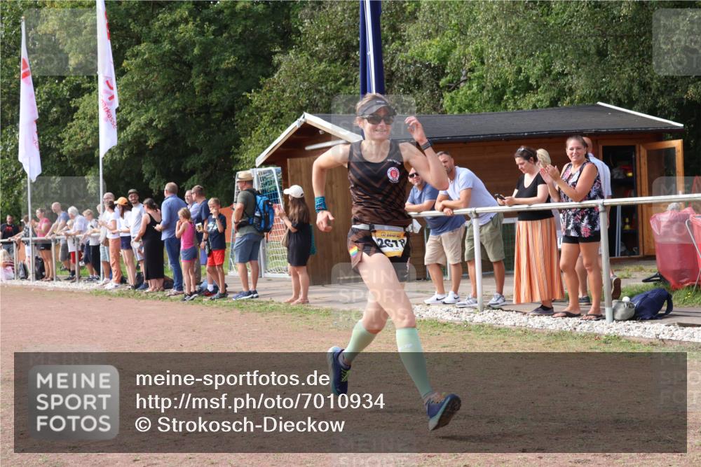 08.09.2024 - Airport Race Strokosch-Dieckow http://msf.ph/oto/7010934 08.09.2024 12:03:45 Ziel 2579, 2593, 2678 meine-sportfotos.de