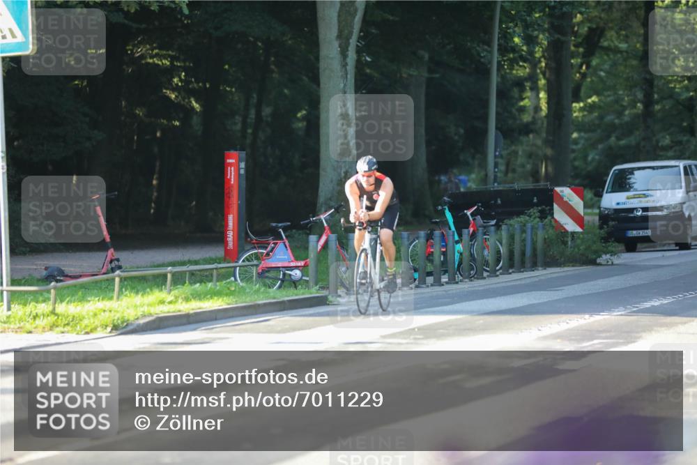 08.09.2024 - Stadtparktriathlon Zöllner http://msf.ph/oto/7011229 08.09.2024 09:04:24 Radfahren 97 meine-sportfotos.de