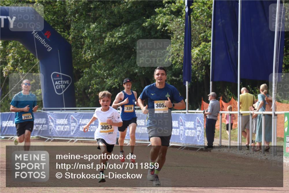 08.09.2024 - Airport Race Strokosch-Dieckow http://msf.ph/oto/7011859 08.09.2024 12:04:29 Ziel 339, 3052, 3053 meine-sportfotos.de