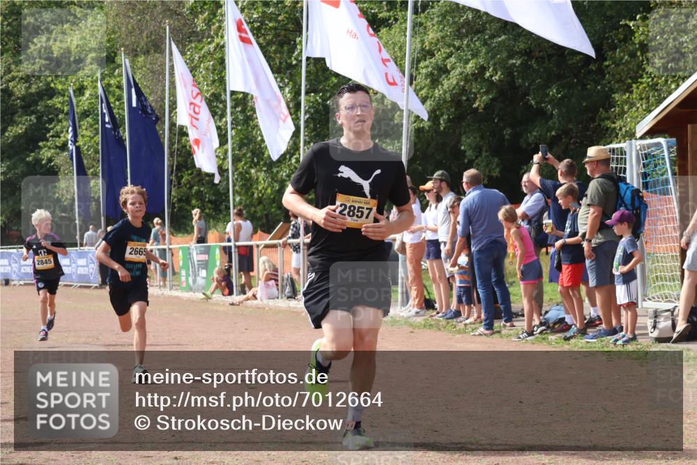 08.09.2024 - Airport Race Strokosch-Dieckow http://msf.ph/oto/7012664 08.09.2024 12:04:50 Ziel 687, 2845, 2857 meine-sportfotos.de