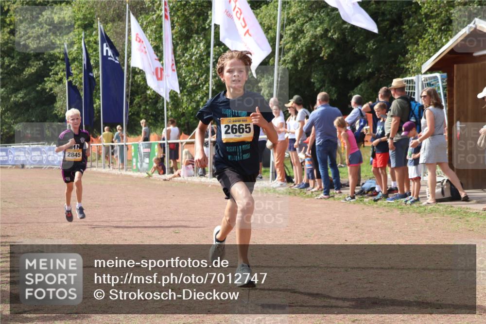 08.09.2024 - Airport Race Strokosch-Dieckow http://msf.ph/oto/7012747 08.09.2024 12:04:51 Ziel 2845, 2857 meine-sportfotos.de