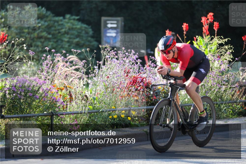 08.09.2024 - Stadtparktriathlon Zöllner http://msf.ph/oto/7012959 08.09.2024 09:12:27 Radfahren 38, 104, 132, 150, 157 meine-sportfotos.de